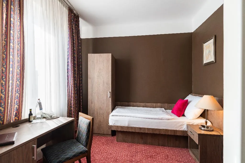 SINGLE STANDARD Room, Harmony, Prague