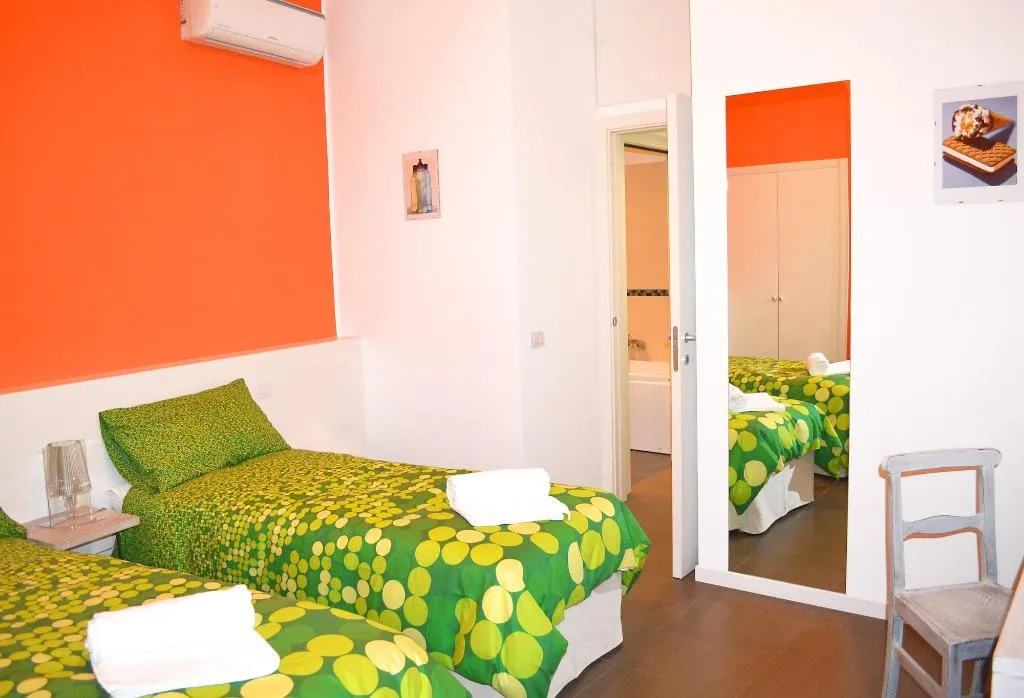 Room, Room Inn, Milan