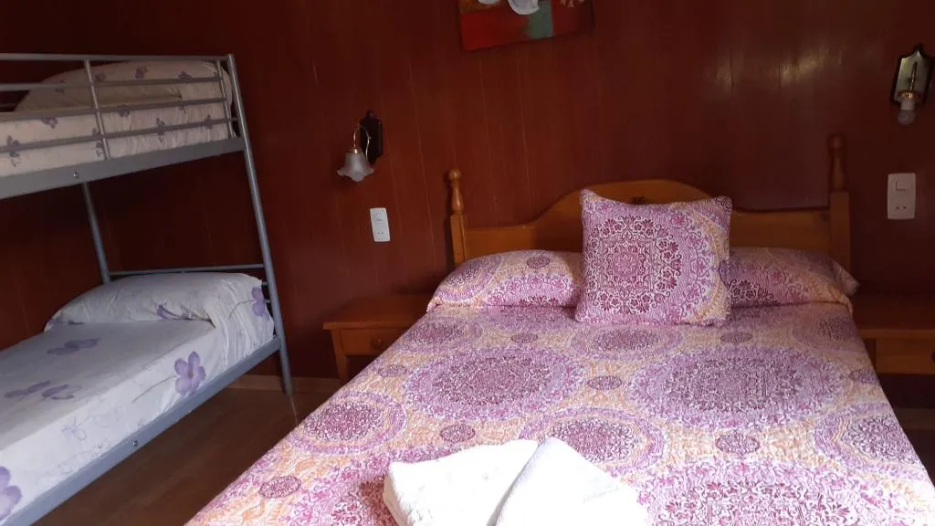 Double or Twin CAPACITY 4 Room, Hostal Porta De Nuria, Barcelona