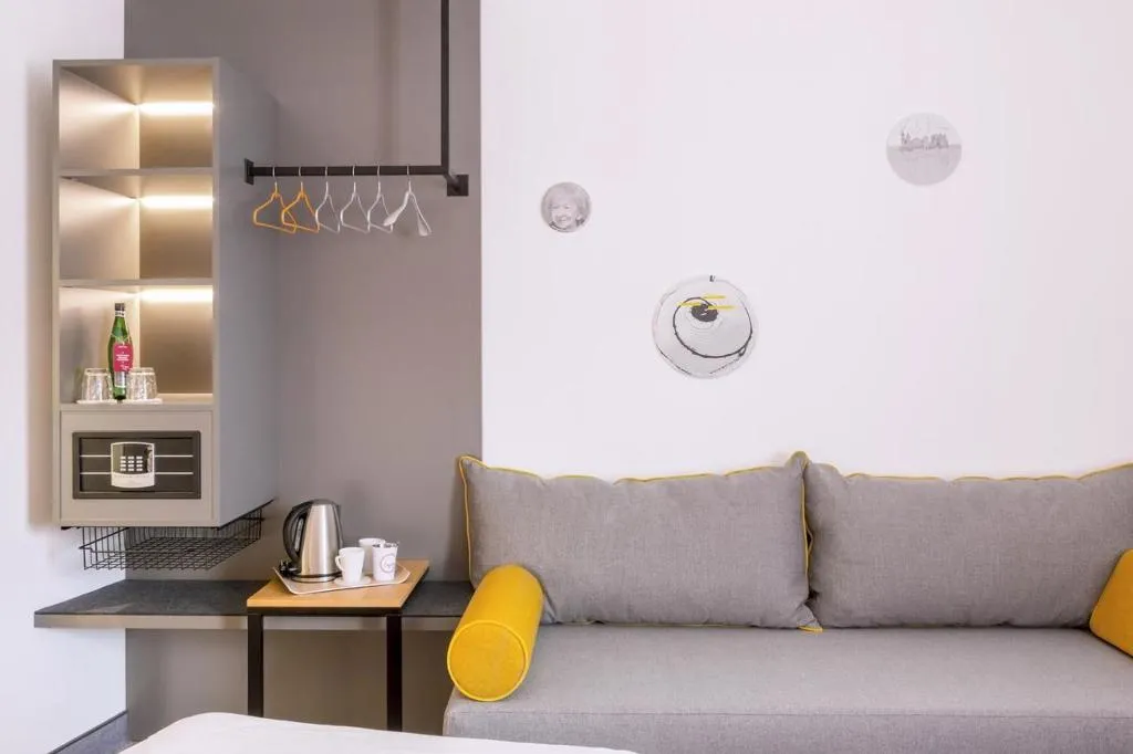 JUNIOR SUITE STANDARD Room, Vienna House Easy by Wyndham Cracow, Krakow