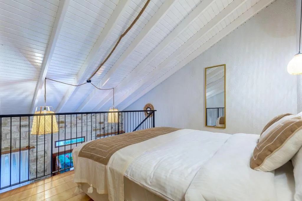 Room, Navali̇a Otel, Izmir