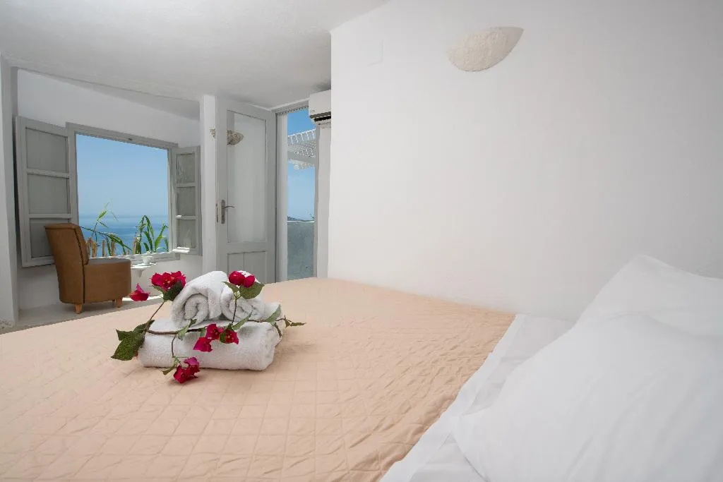 DOUBLE ONE BEDROOM Room, Iatis View Collection, Santorini