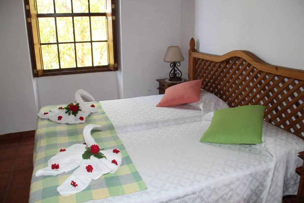BUNGALOW GARDEN VIEW ONE BEDROOM Room, Casas Rurales Los Marantes, La Palma