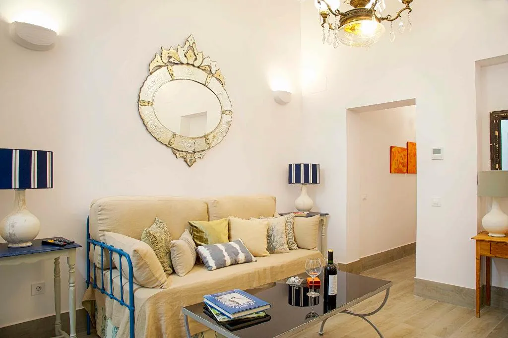 APARTMENT GRAND DELUXE Room, Overland Suites Catedral Luxury Apartments, Seville