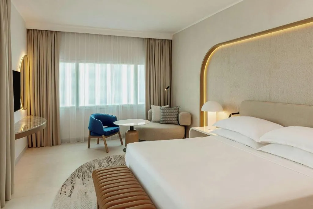 DOUBLE DELUXE WITH VIEWS Room, Sheraton Jumeirah Beach Resort, Dubai