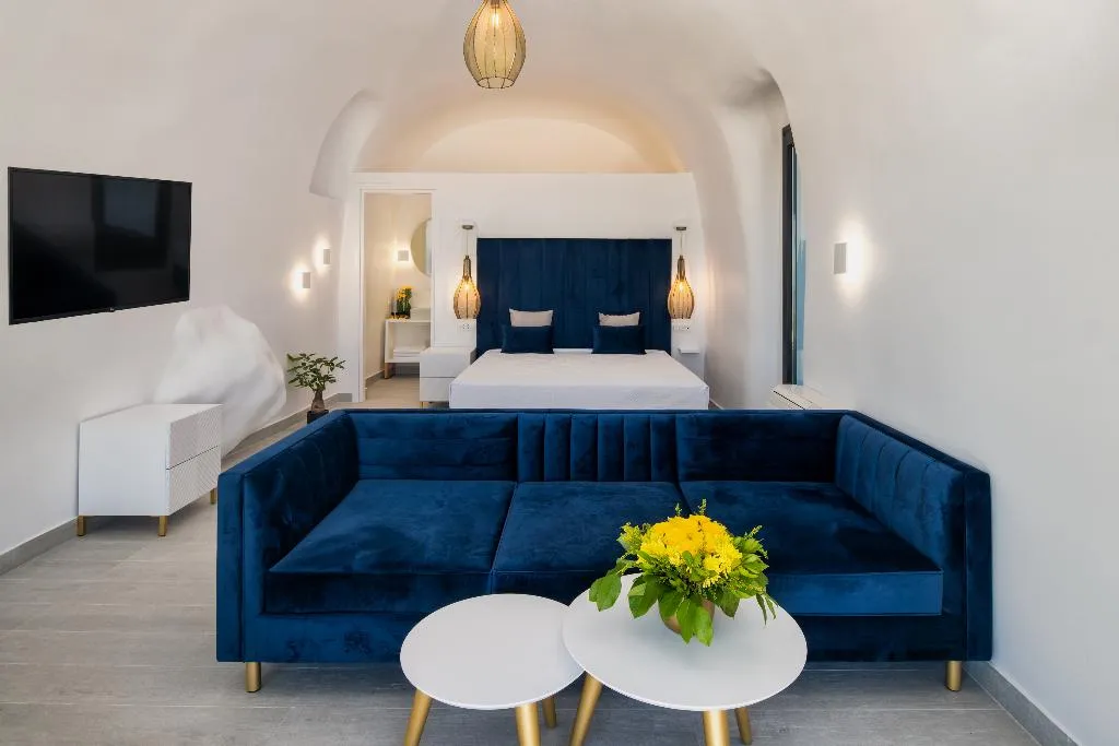 SUITE HONEYMOON Room, Palm Island Suites, Santorini