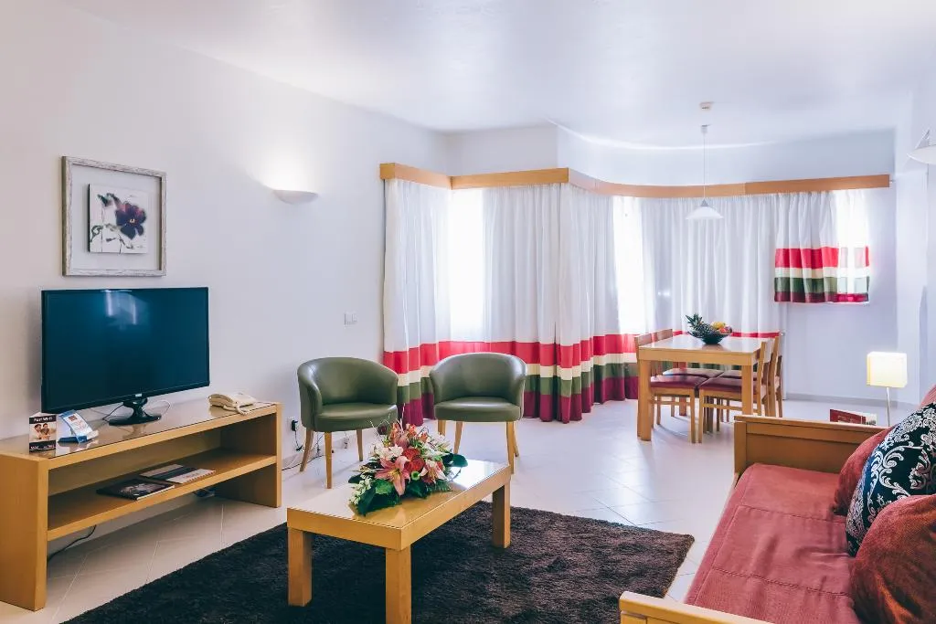 Room, Grand Muthu Forte da Oura, Algarve