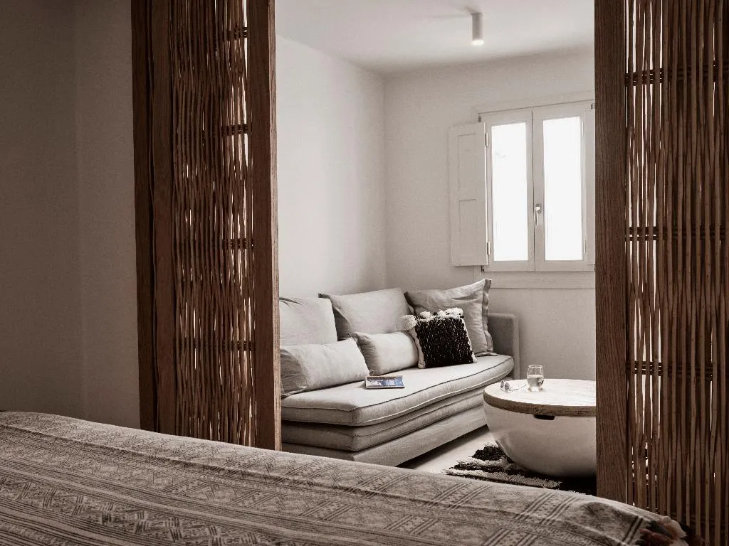SUITE WITH JACUZZI Room, Boho Suites Mykonos, Mykonos