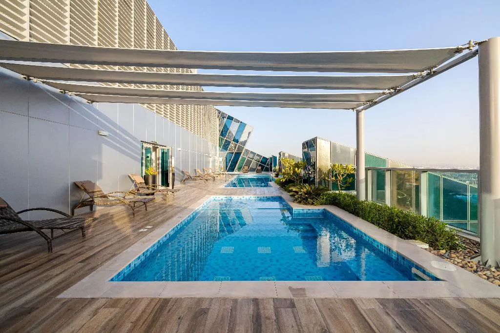 Pool, Unlock J On, Dubai
