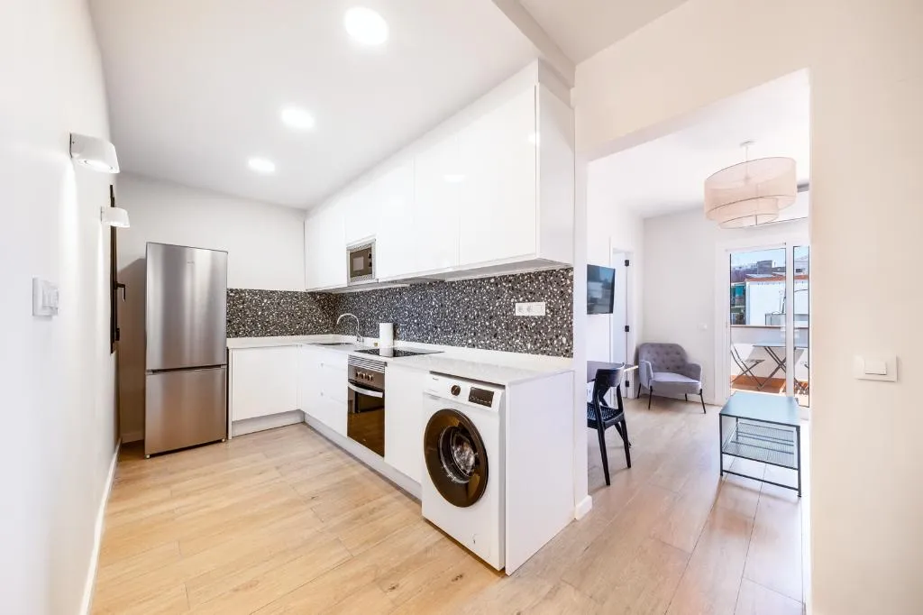 APARTMENT CAPACITY 5 Room, Ainb Barcelona Sants Apartments, Barcelona