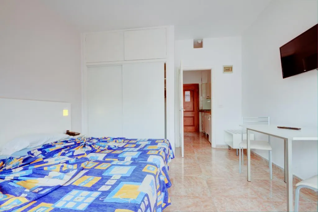 STUDIO CAPACITY 2 Room, Apartamentos Chinyero, Tenerife