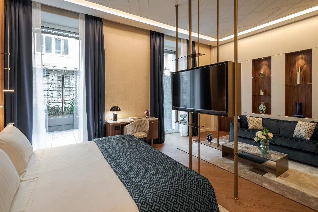 JUNIOR SUITE STANDARD Room, Casa Baglioni Milan, Milan