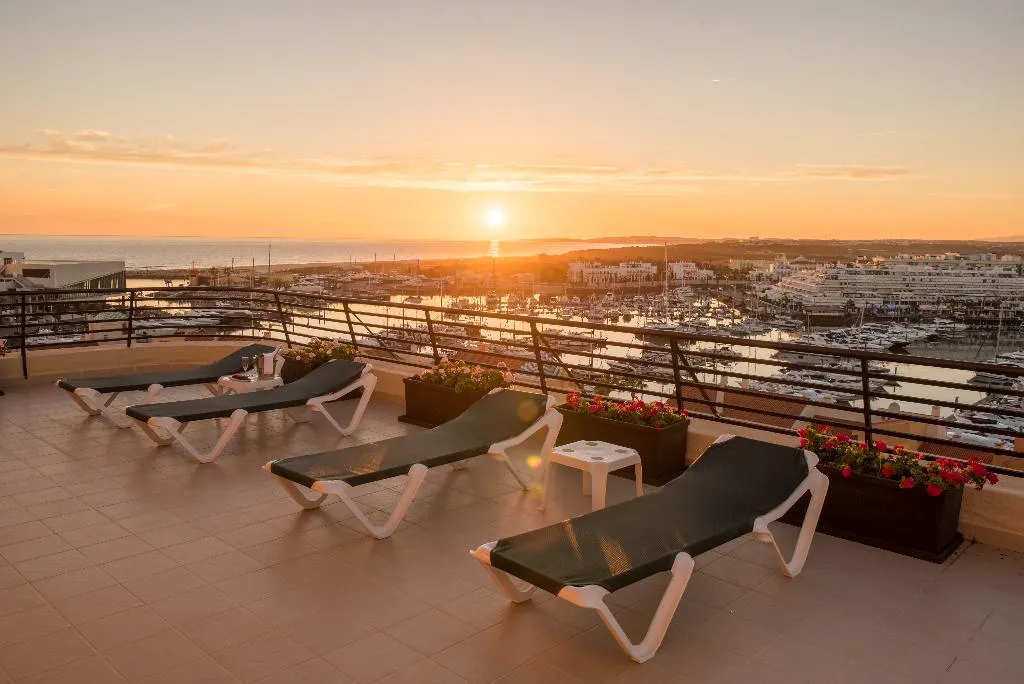 SUITE CLASSIC Room, Vila Gale Marina, Algarve