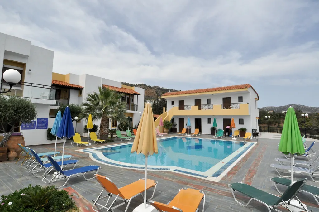 STUDIO CAPACITY 3 Room, Pennystella Apartments, Crete