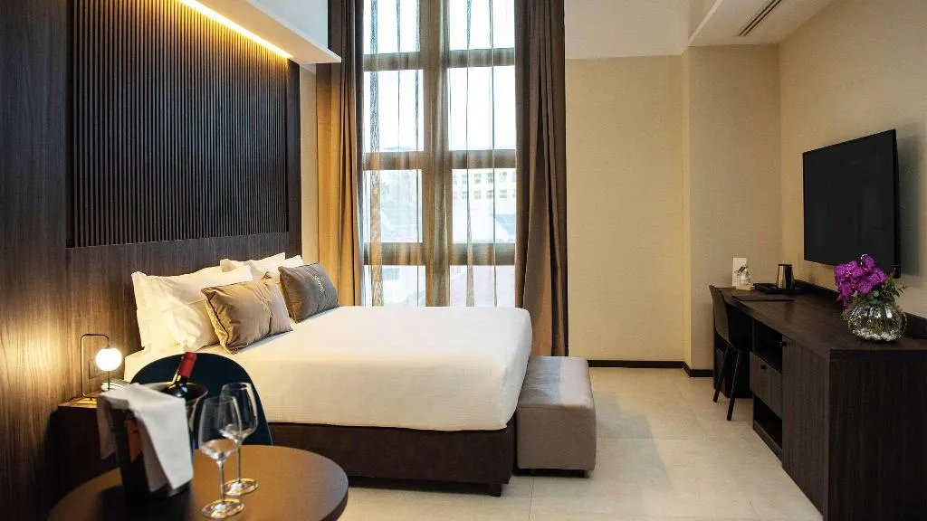 Room, Gold Tower Lifestyle Hotel, Naples