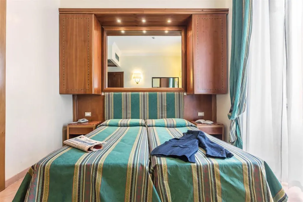 DOUBLE STANDARD Room, Raeli Hotel Archimede, Rome