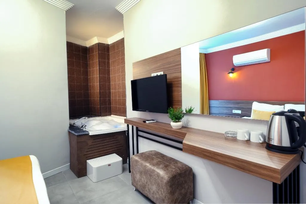 DOUBLE WITH JACUZZI Room, Terra Rossa Suites, Antalya