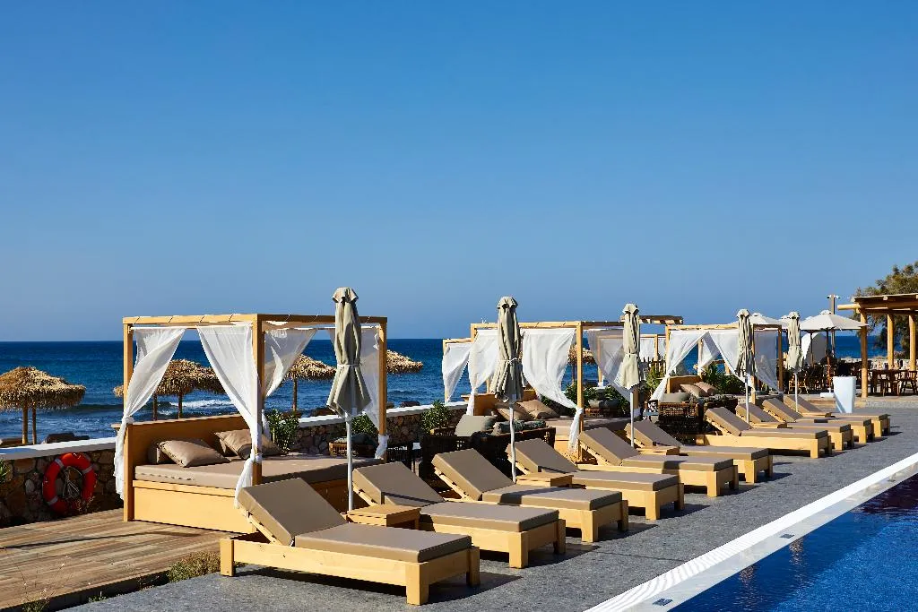 Terrace, Sea Breeze Santorini Beach Resort, Curio Collectio, Santorini