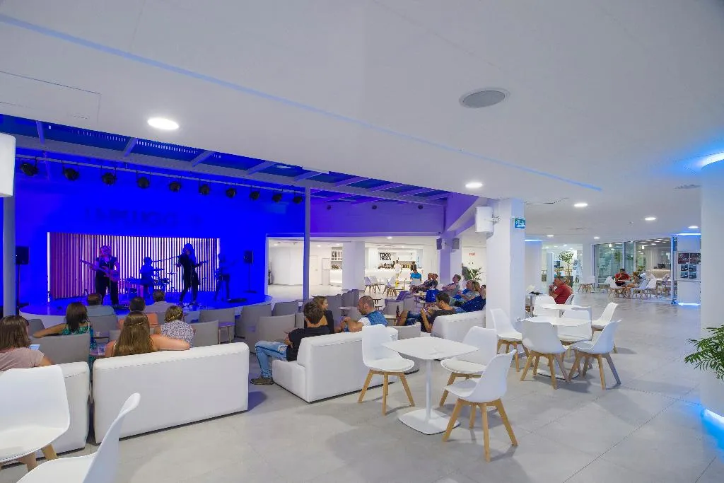 Sports and Entertainment, Vibra Algarb, Ibiza