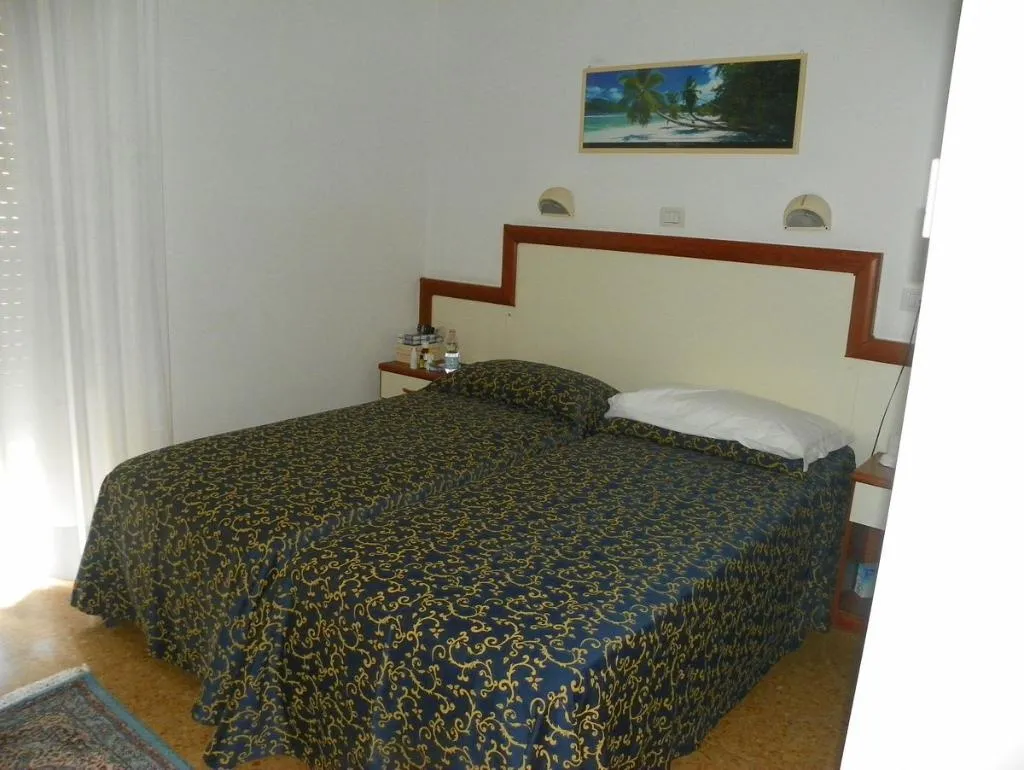 Room, Hotel Bolivar, Venice