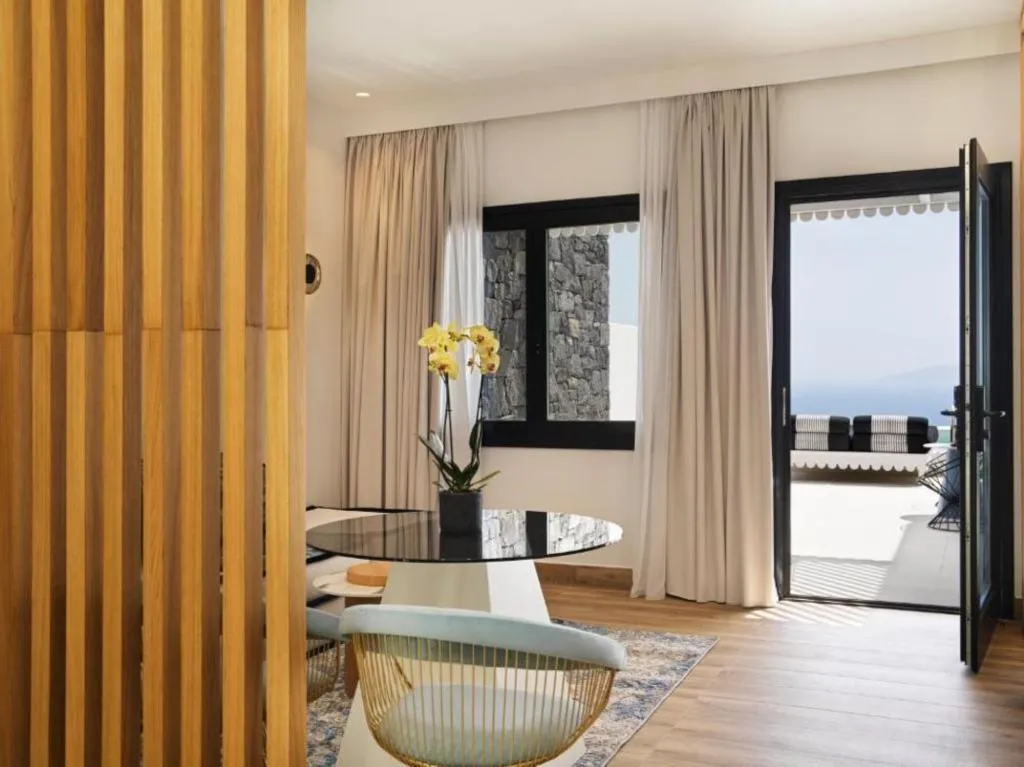 SUITE WITH VIEWS Room, Cresanto Luxury Suites Santorini, Santorini