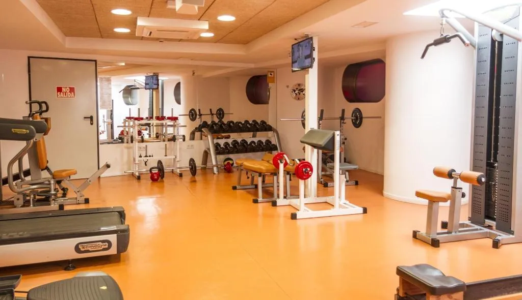 Sports and Entertainment, Ambassador Playa II, Costa Blanca