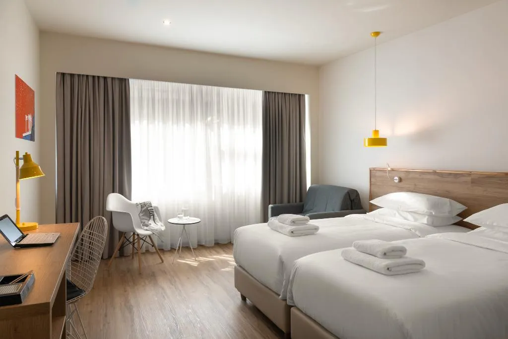 DOUBLE PREMIUM Room, Ibis Styles Athens Routes, Athens
