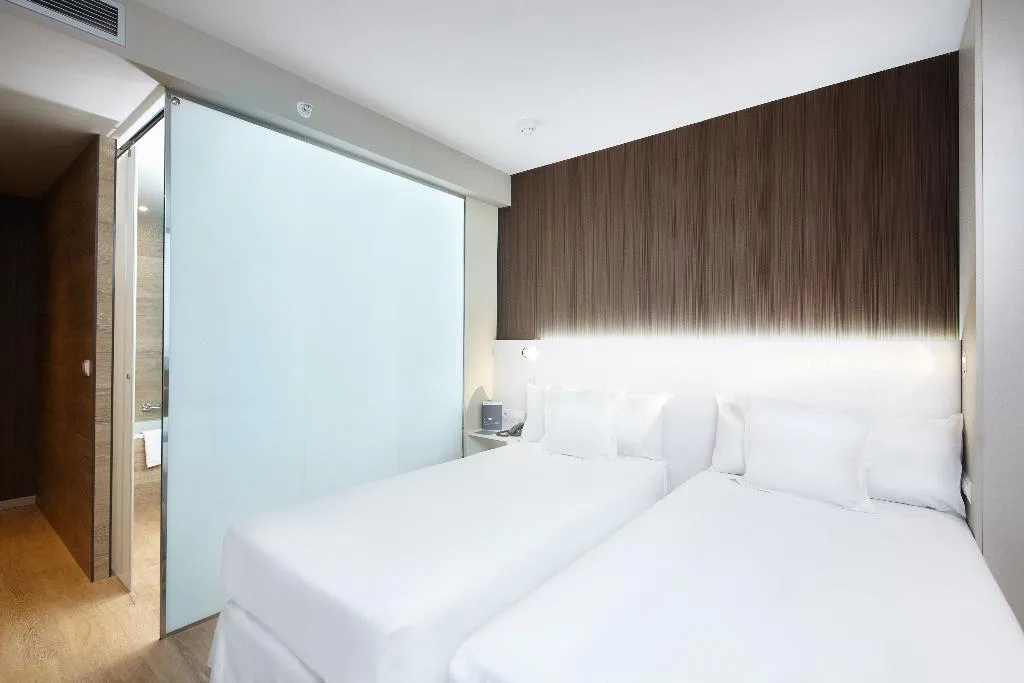 Room, Occidental Praha, Prague