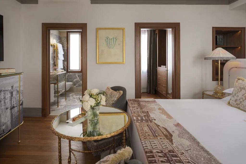 Double or Twin DELUXE Room, Hotel Gabrielli Venezia - Starhotels Collezione, Venice