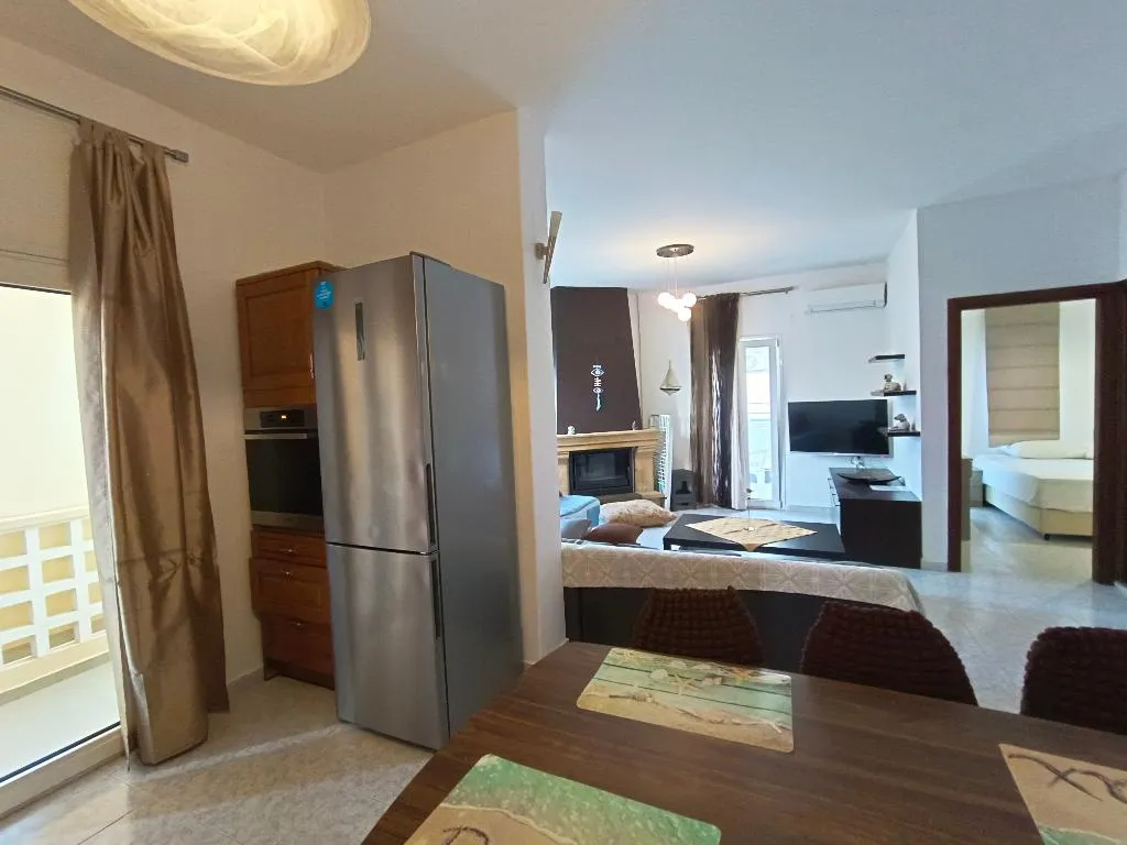 QUADRUPLE DELUXE ONE BEDROOM Room, Albatross Apartments, Crete
