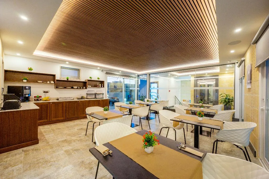 Restaurant, C4 Retreats Gozo, Gozo