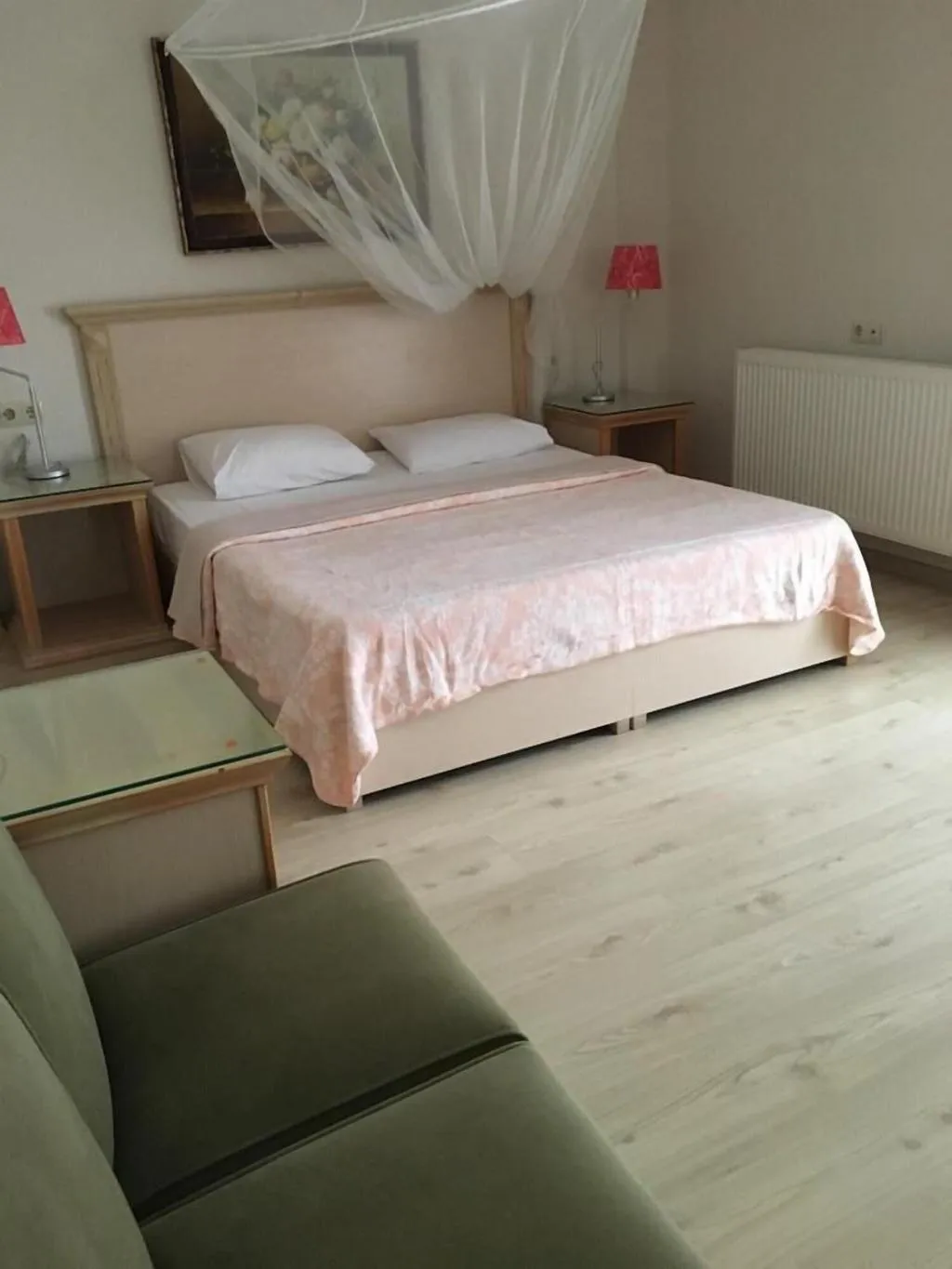 Room, Melaike, Izmir