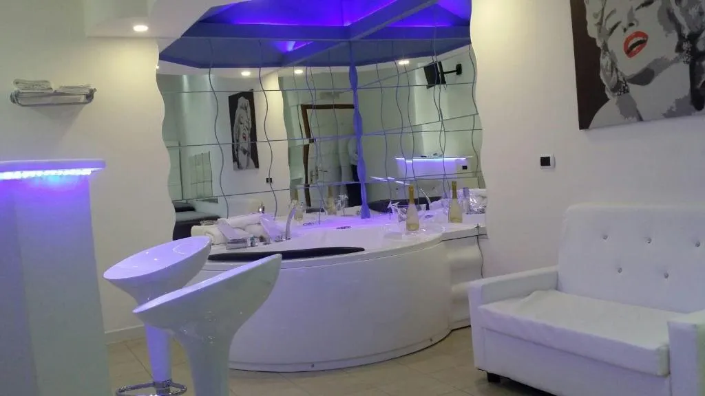 Room, Hotel Joy, Naples