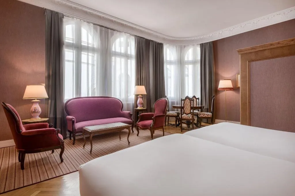 Room, AC Hotel Palacio del Retiro Autograph Collection, Madrid