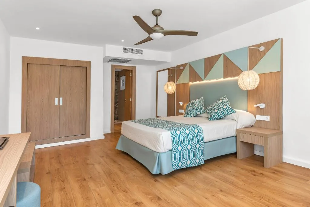 Double or Twin STANDARD Room, Hotel Palia Dolce Farniente,, Majorca
