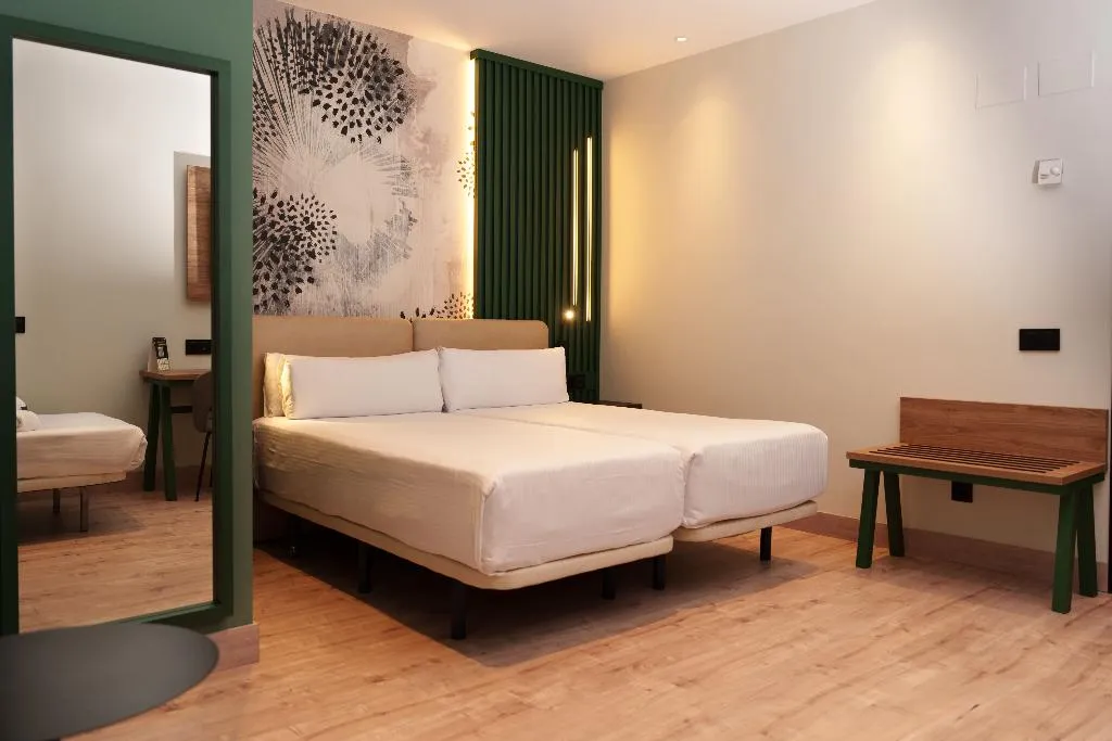 DOUBLE STANDARD Room, Princesa de Eboli, Madrid