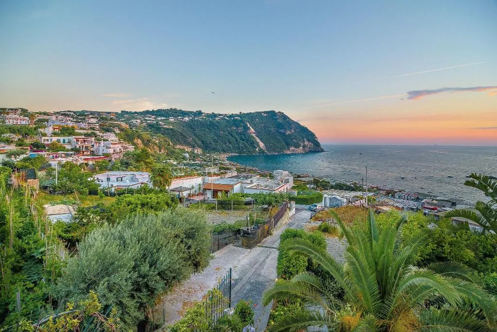 General view, Capizzo, Naples