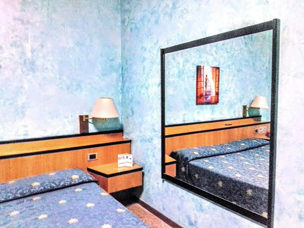 Room, Hotel Longobardo, Milan