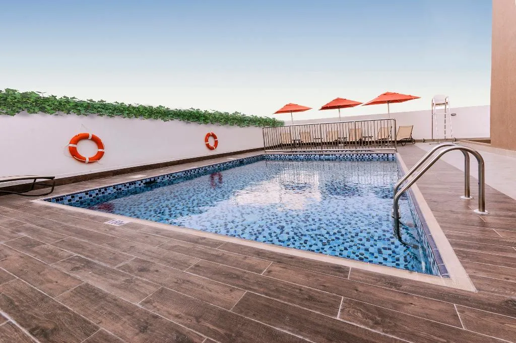 Pool, MENA Plaza Hotel Albarsha, Dubai