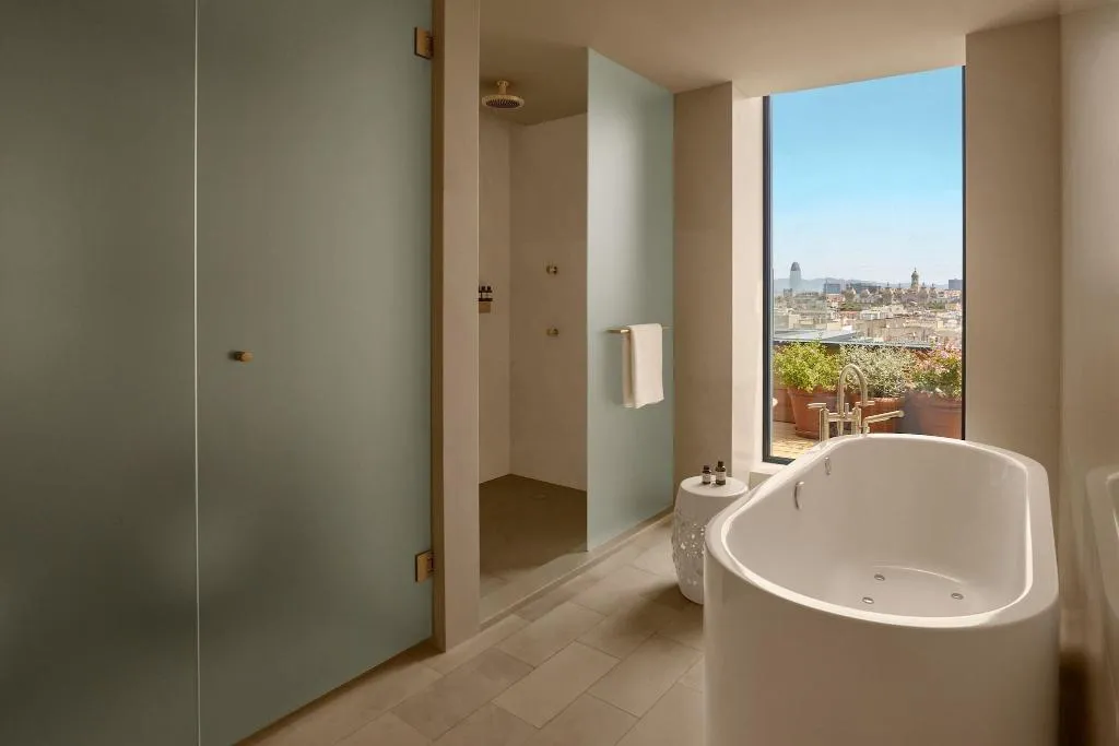 Room, EDITION Barcelona, Barcelona