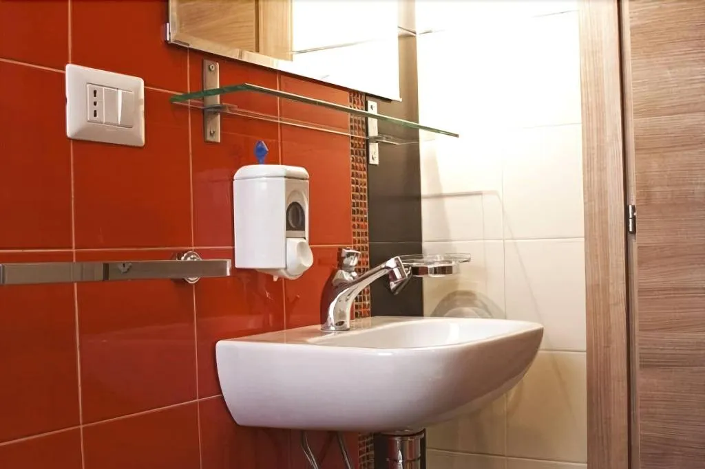 Room, City-in-hostel-B&B, Catania