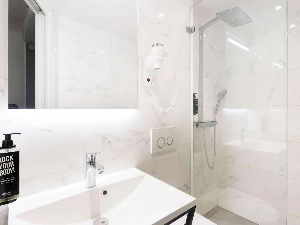 SINGLE STANDARD Room, ibis Styles Amsterdam Central Station, Amsterdam