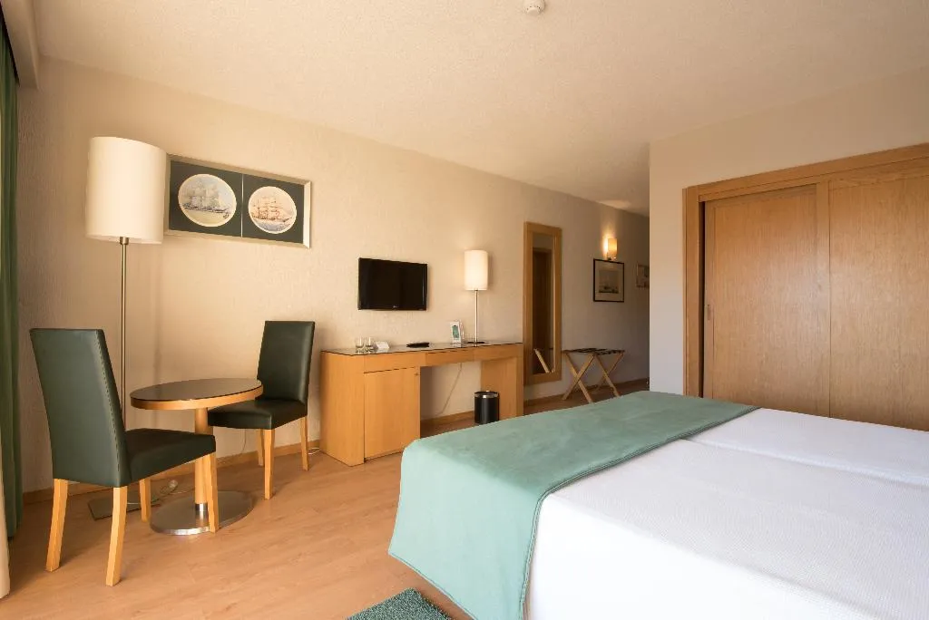 Double or Twin CLASSIC Room, Vila Gale Marina, Algarve