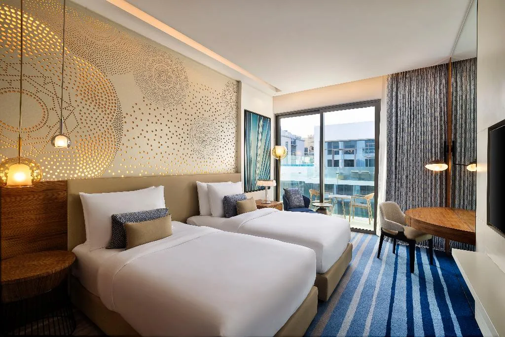 TWIN GUEST ROOM Room, Tumbi Ht Dubai The Palm, Tapestry Collec by Hilton, Dubai