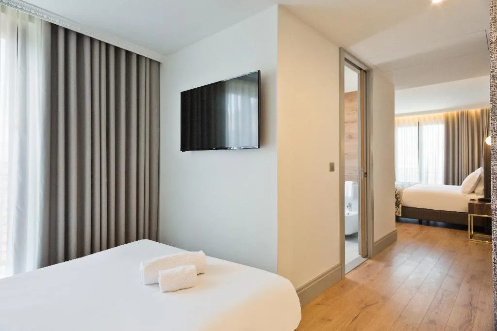 DOUBLE CAPACITY 3 Room, Acta The Avenue, Porto