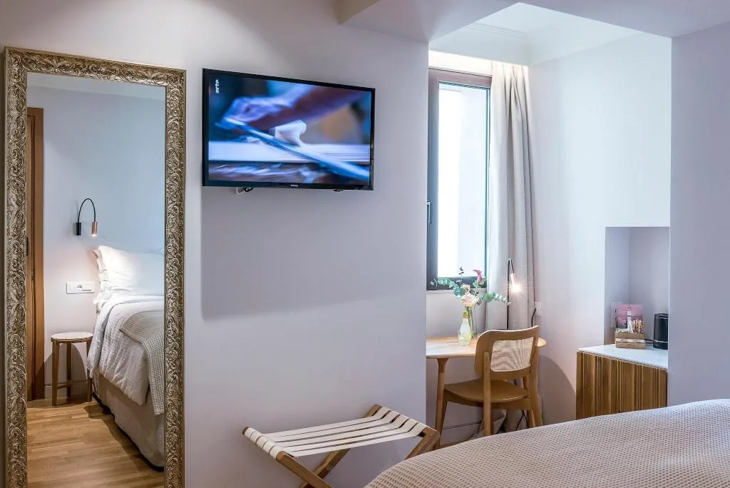 QUADRUPLE SUPERIOR Room, Niche Hotel Athens, Athens