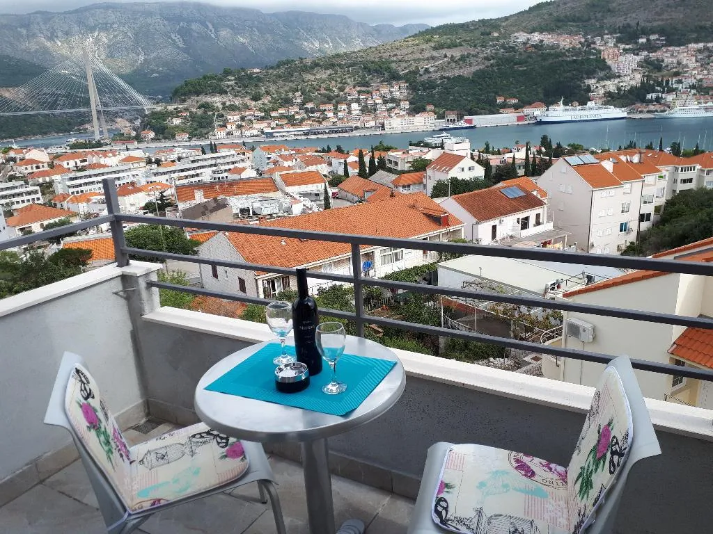 APARTMENT HARBOUR VIEW Room, House Perone, Dubrovnik
