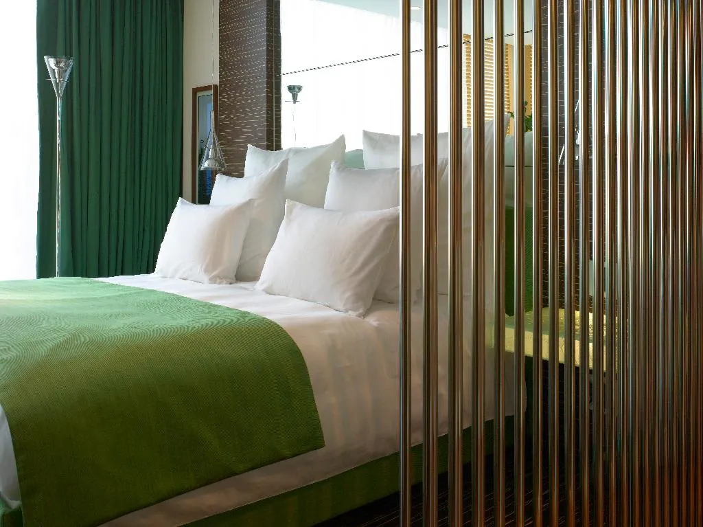 JUNIOR SUITE HARBOUR VIEW Room, Romeo, Naples