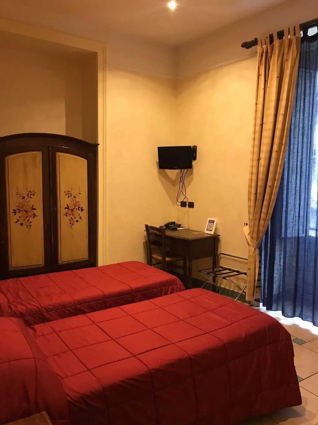 Room, Schilizzi, Naples