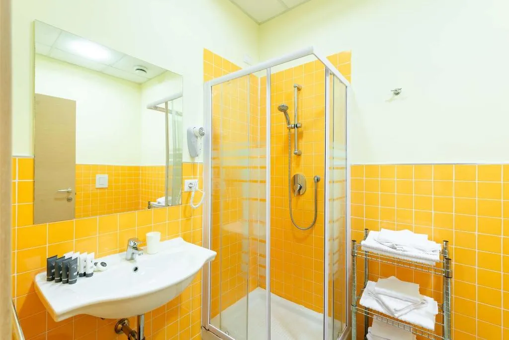 Room, Hotel Central Lodge, Naples